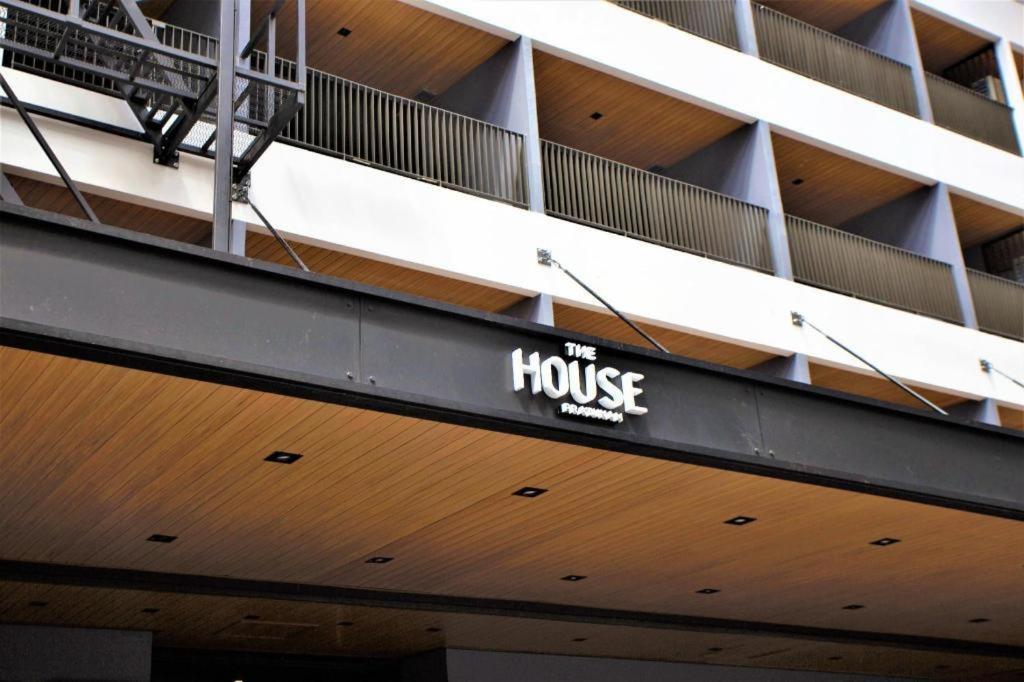 The House Pratunam Bangkok Esterno foto