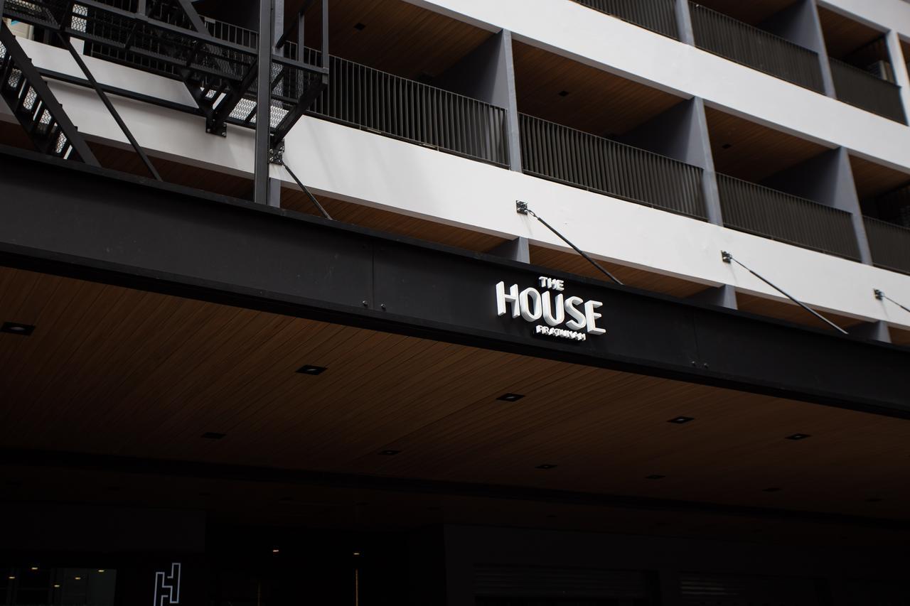 The House Pratunam Bangkok Esterno foto
